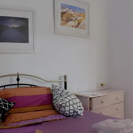 Apartment Vs *