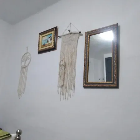 Διαμέρισμα Vs *